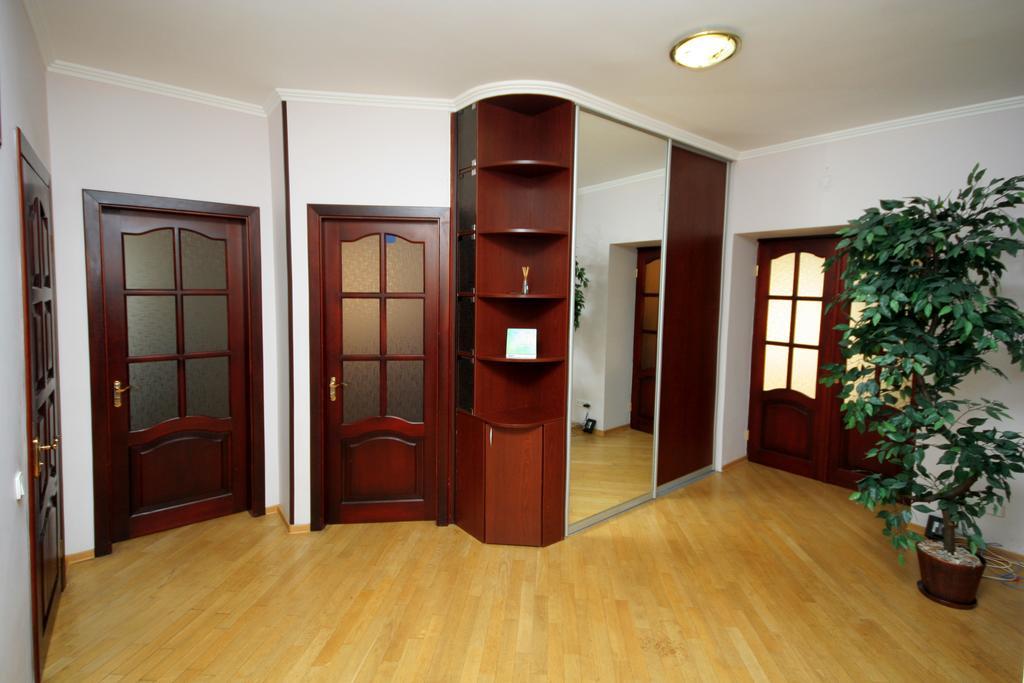 Inn Home Apartments - Livoberezhna Киев Экстерьер фото