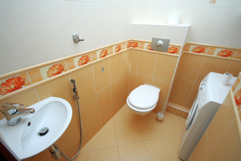 Inn Home Apartments - Livoberezhna Киев Экстерьер фото