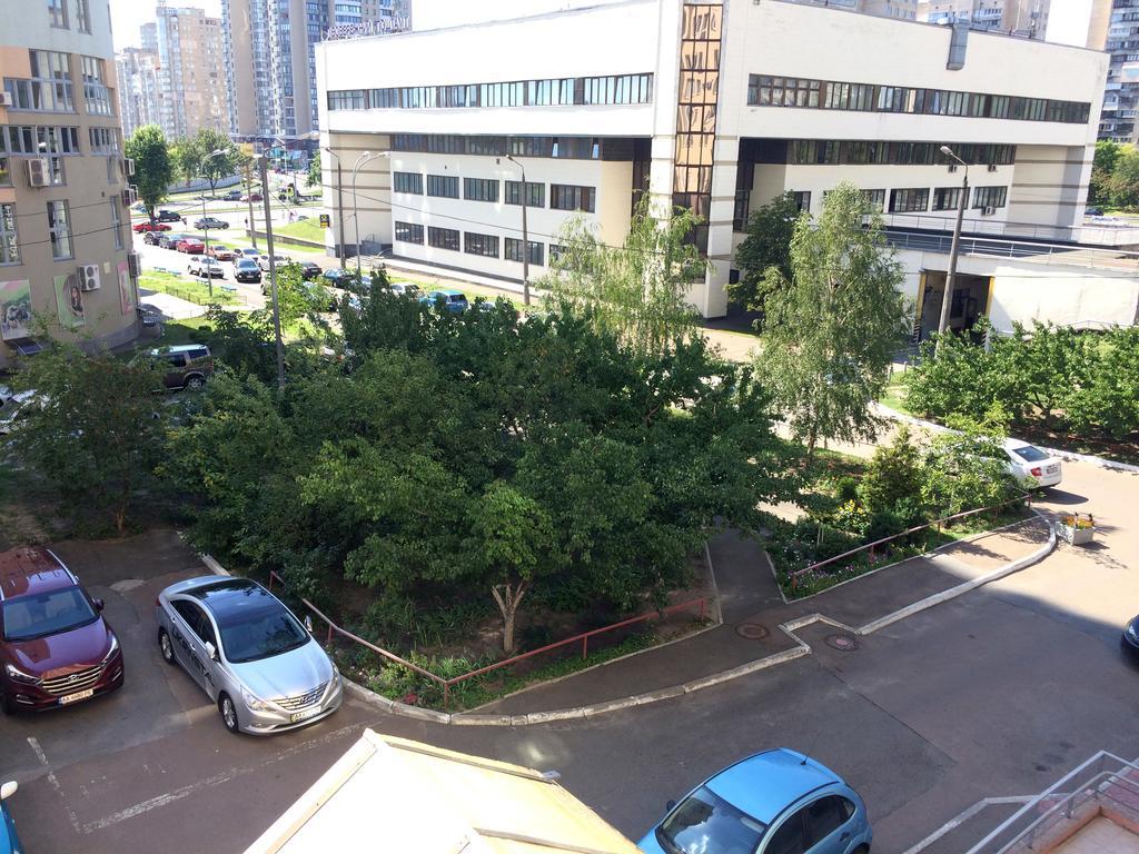 Inn Home Apartments - Livoberezhna Киев Экстерьер фото