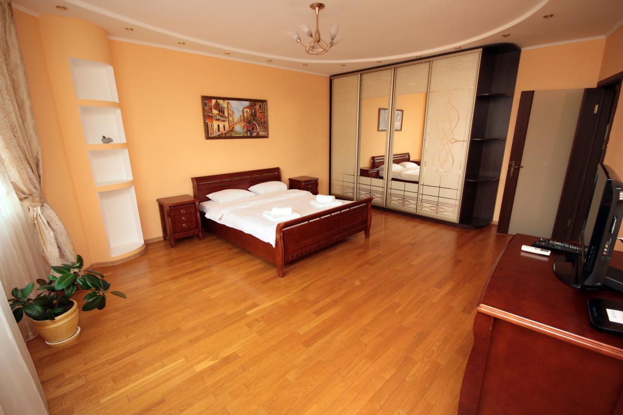 Inn Home Apartments - Livoberezhna Киев Экстерьер фото