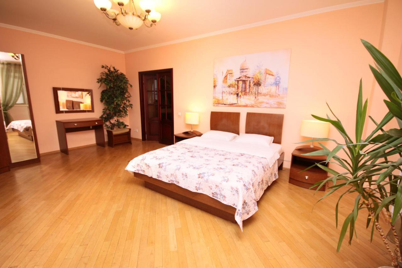 Inn Home Apartments - Livoberezhna Киев Экстерьер фото