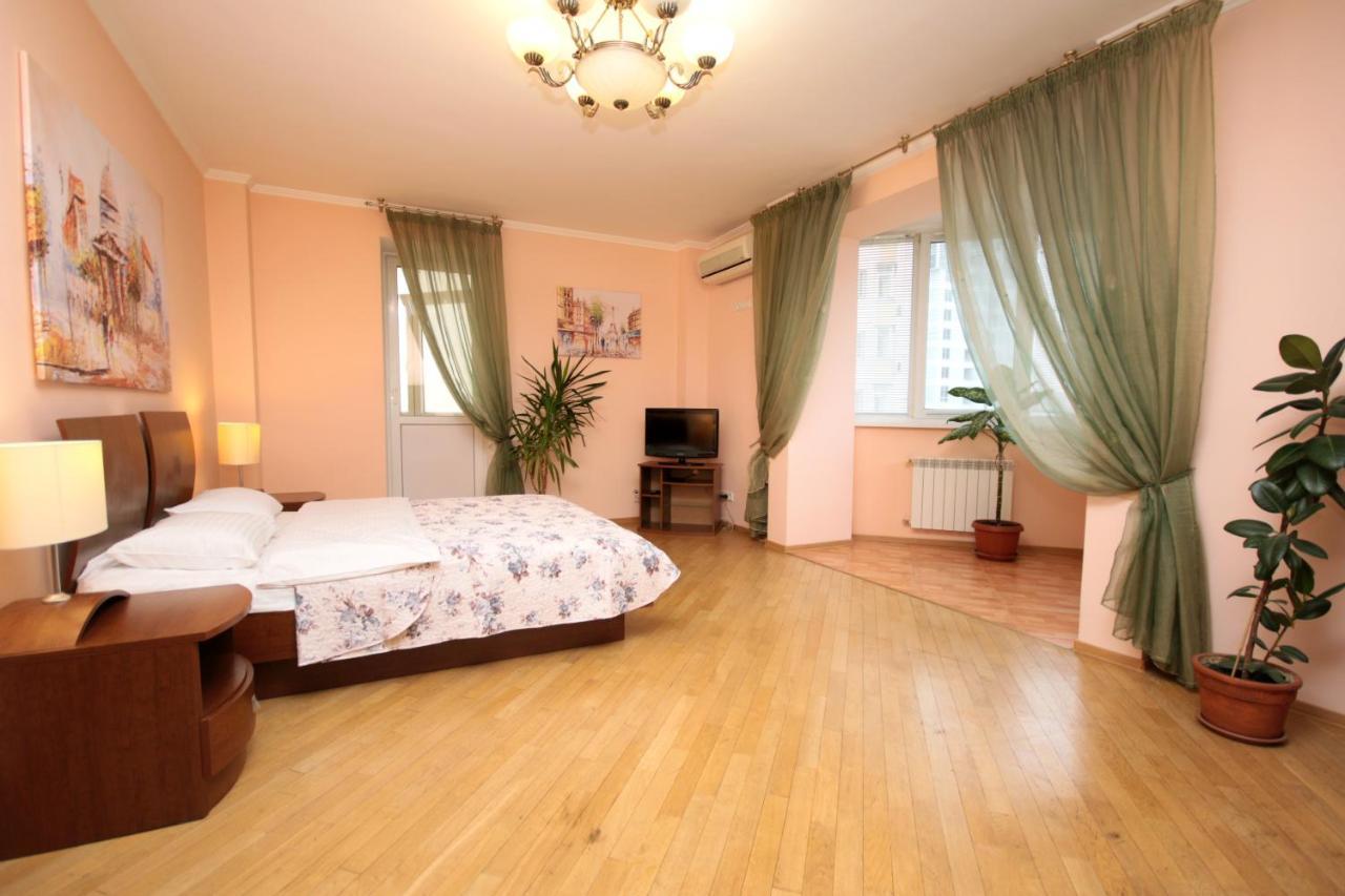 Inn Home Apartments - Livoberezhna Киев Экстерьер фото